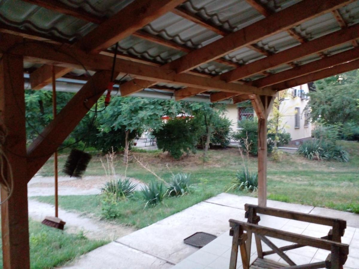 Dutch Farm In Felsolajos Apartment ภายนอก รูปภาพ